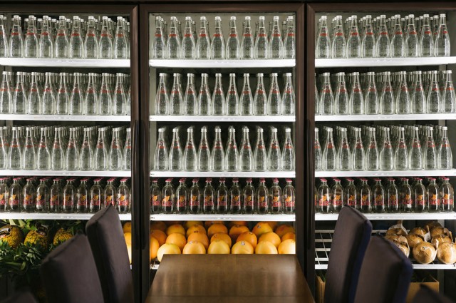 Refrigerated cabinets with Sapphire glass