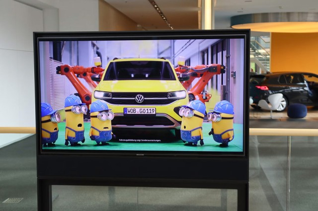 Digital signage with Sapphire glass